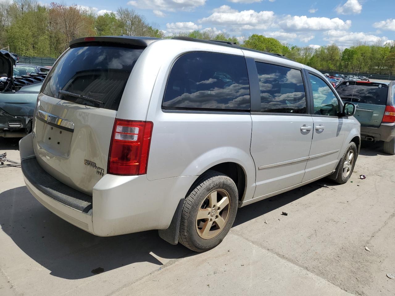 2D4RN5D12AR482666 2010 Dodge Grand Caravan Sxt