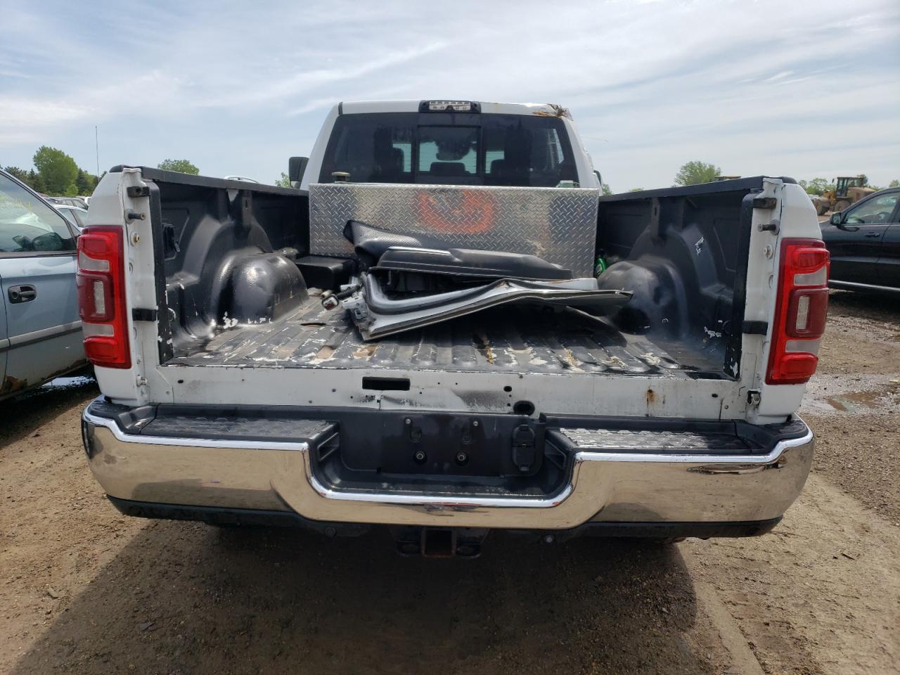 3C63R3JL1KG526477 2019 Ram 3500 Laramie