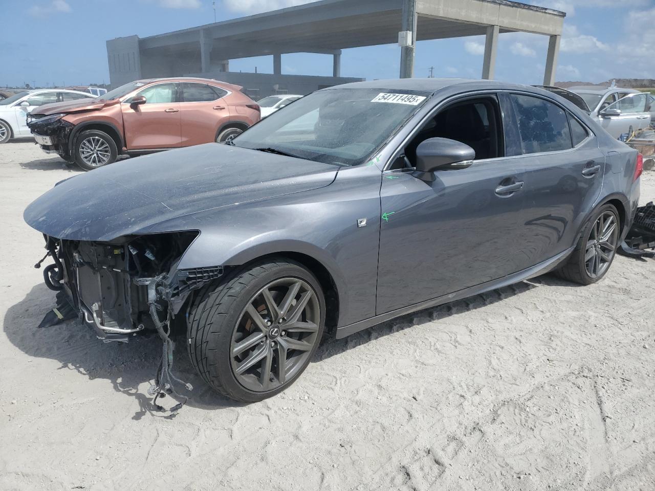 LEXUS IS 200T