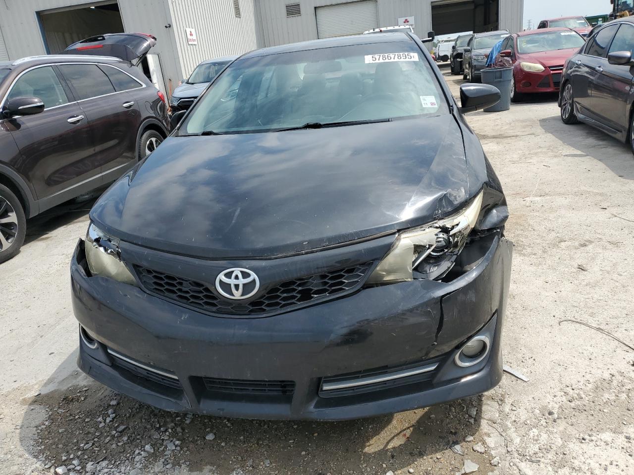TOYOTA CAMRY BASE