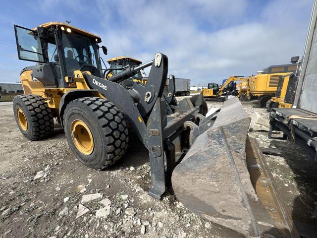 JOHN DEERE 644 2022 yellow   1DW644PAVNLZ15713 photo #3