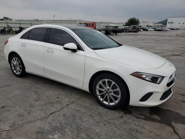 Vin: wdd3g4eb0kw024363, lot: 57523105, mercedes-benz a-class 220 20194