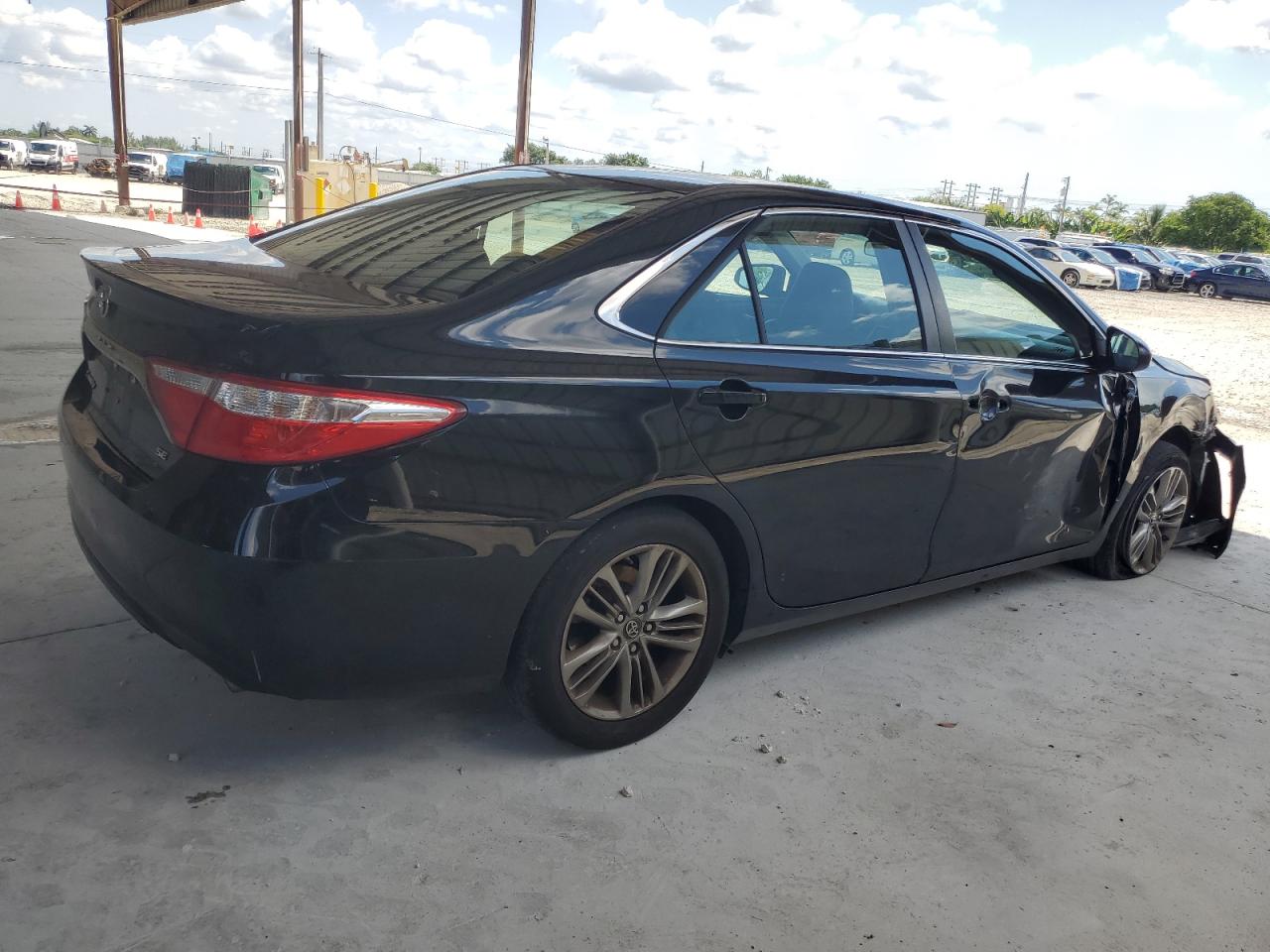 TOYOTA CAMRY LE