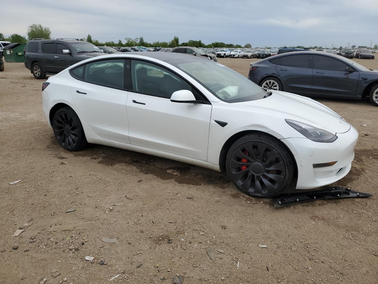 TESLA MODEL 3