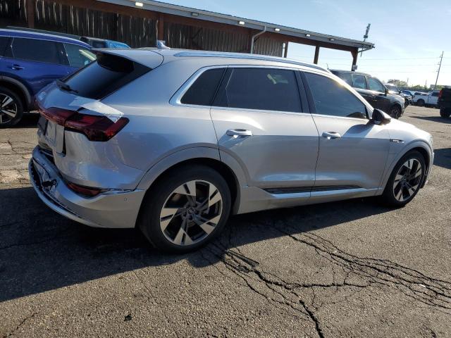 Vin: wa1laage1nb026520, lot: 55696855, audi e-tron premium plus 20223