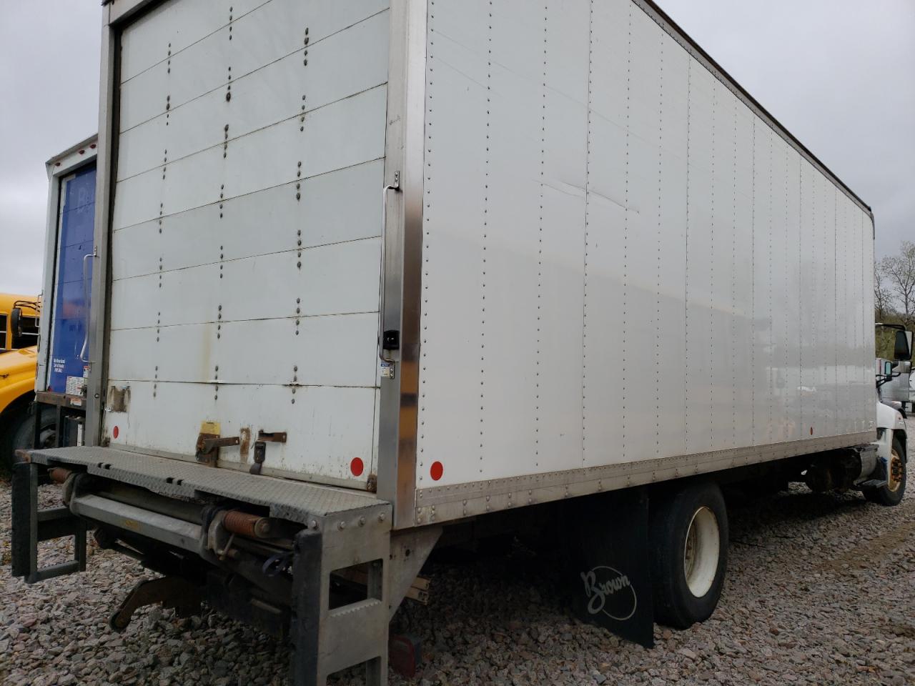 Lot #3281570398 2018 HINO 258/268