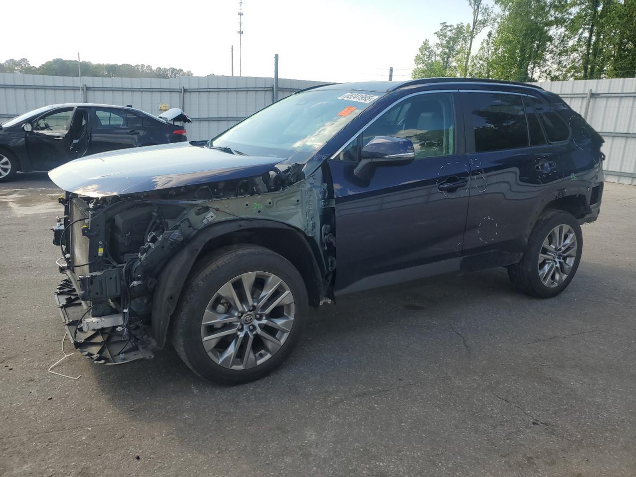 TOYOTA RAV4 XLE PREMIUM