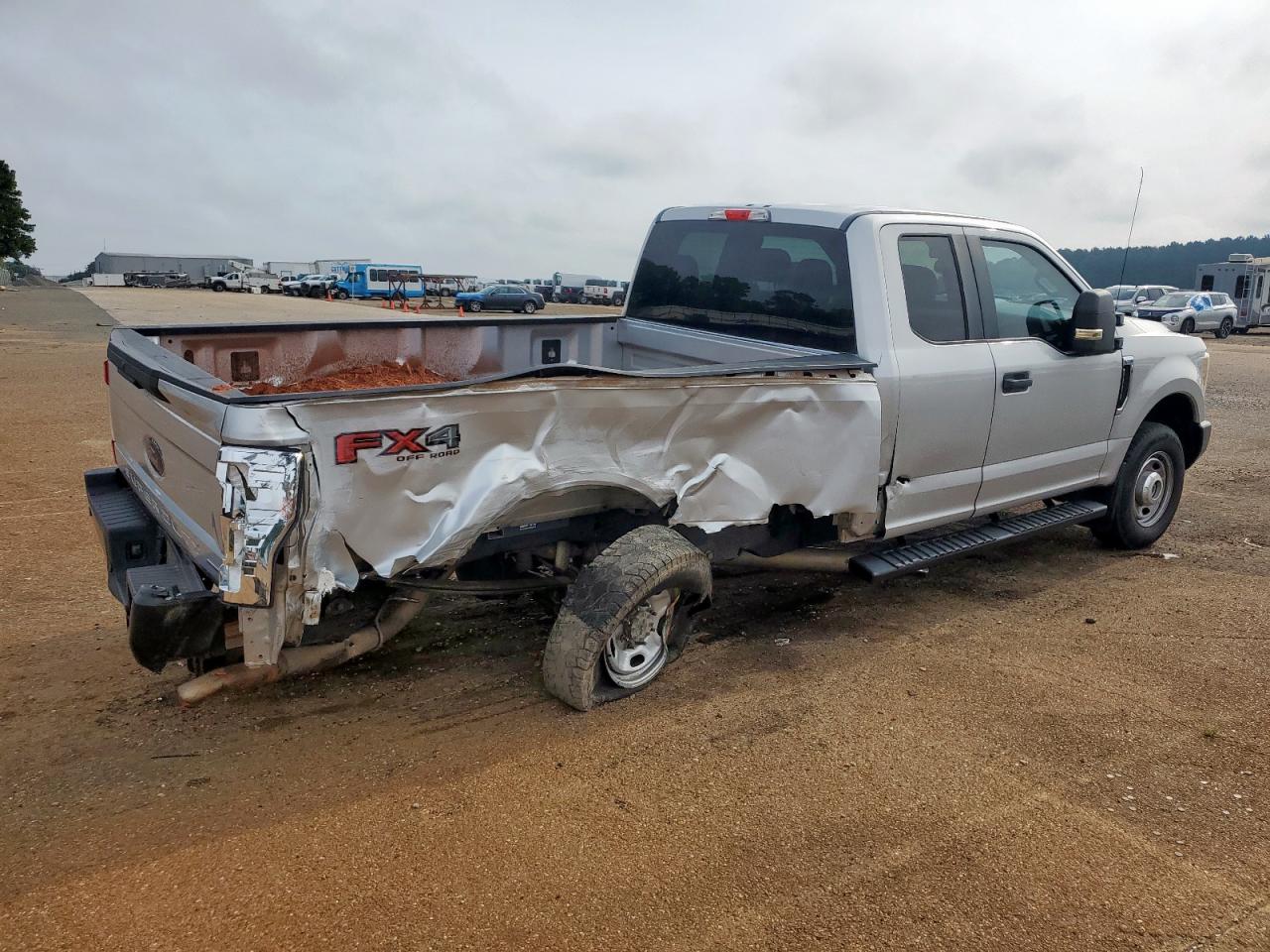 Lot #3318025381 2017 FORD F250 SUPER