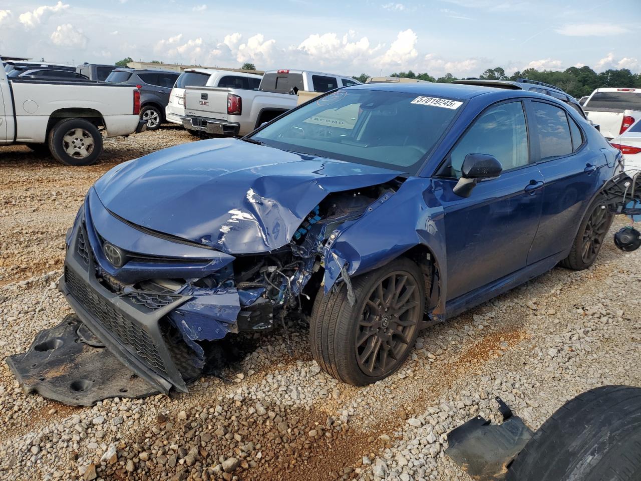 TOYOTA CAMRY SE NIGHT SHADE