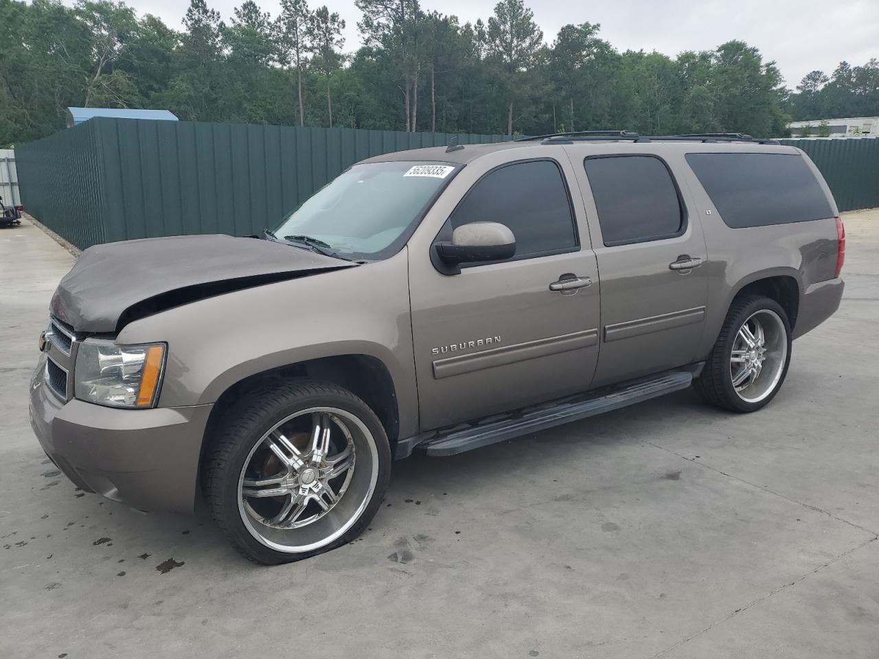 CHEVROLET SUBURBAN C1500 LT