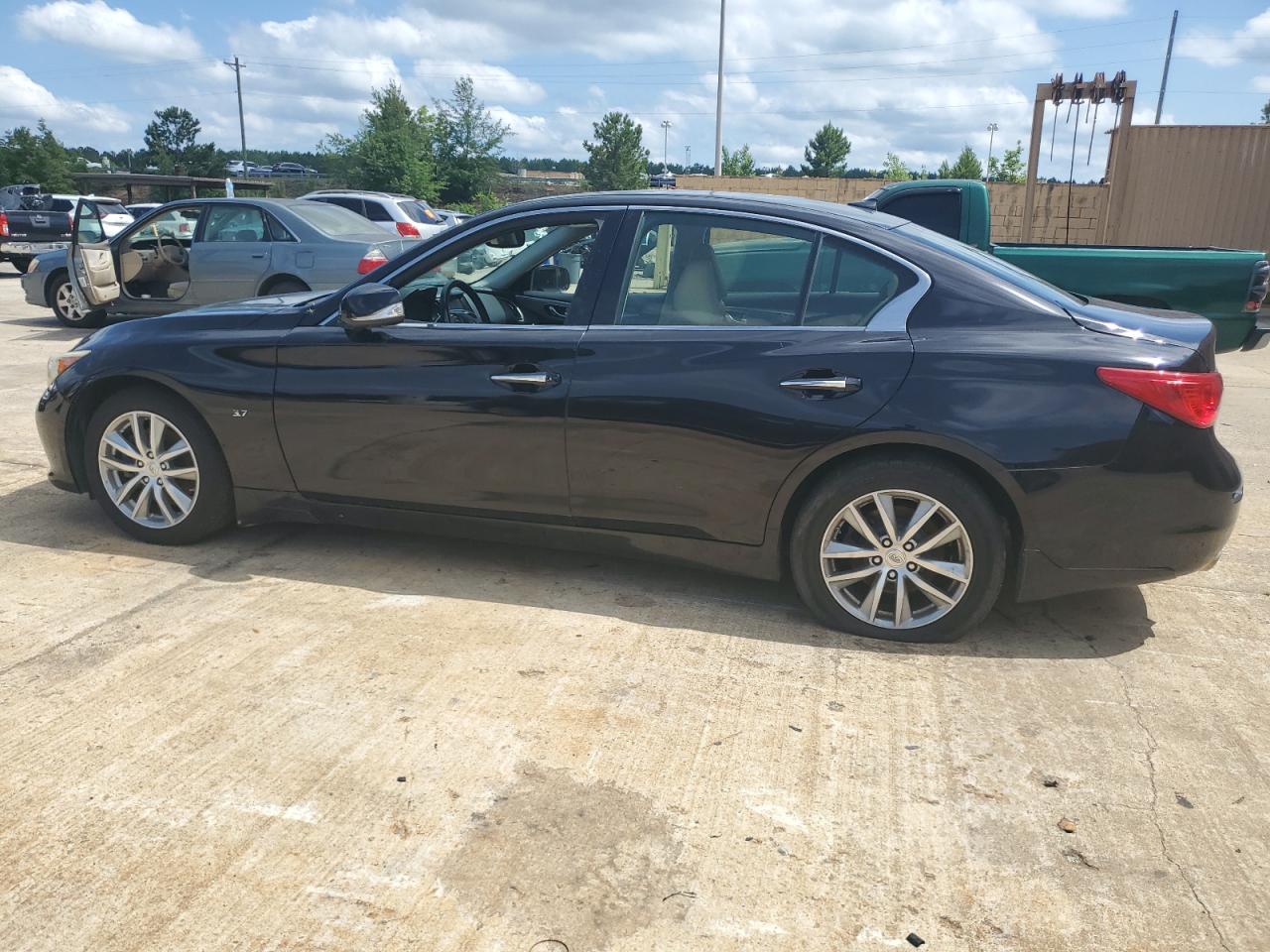 INFINITI Q50 2015