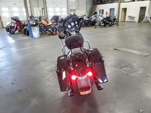 2011 HARLEY-DAVIDSON FLHX 1HD1KBM19BB647984