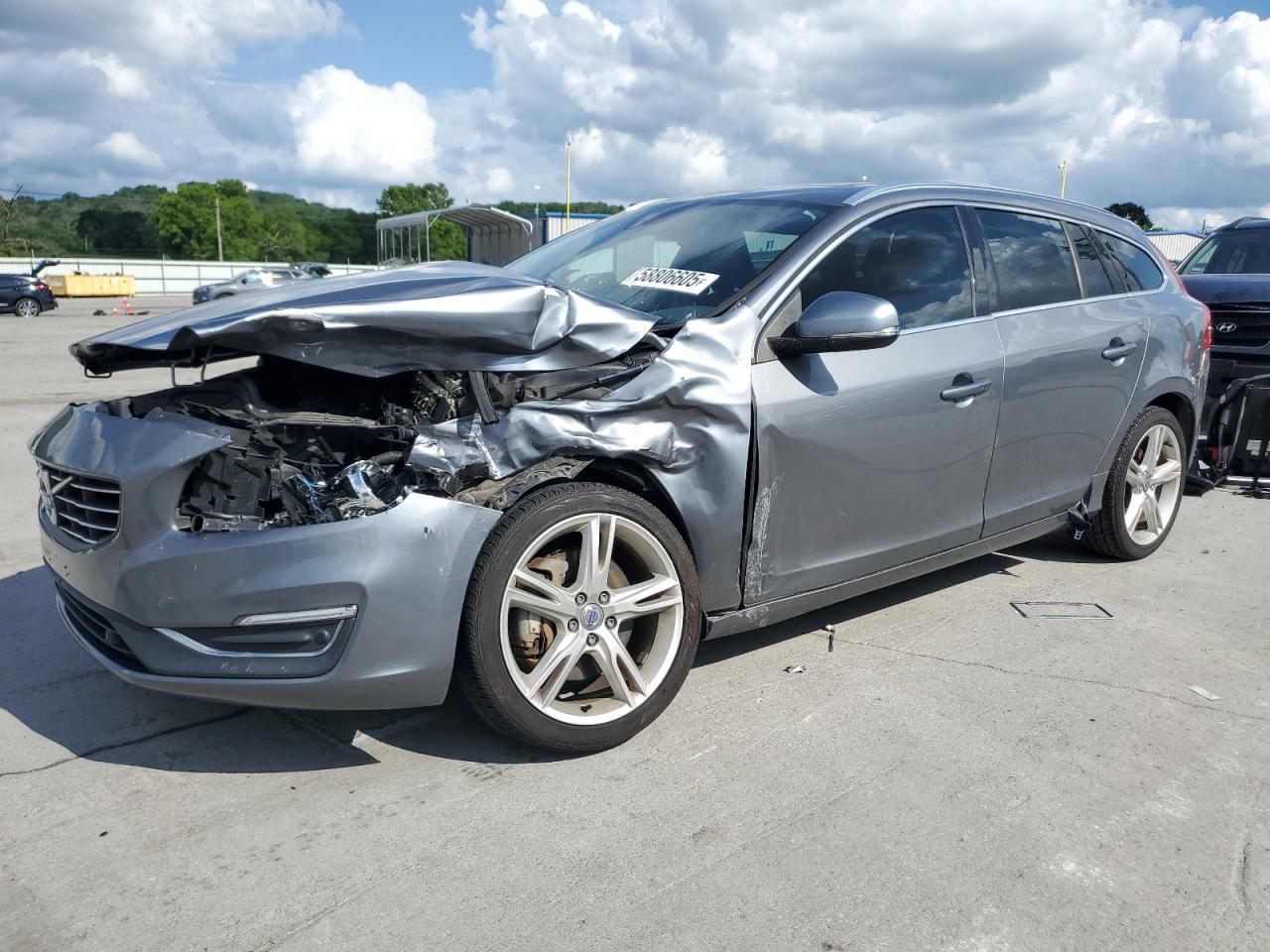 VOLVO V60 PREMIER