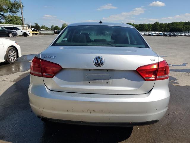2015 VOLKSWAGEN PASSAT S - 1VWAT7A32FC044082