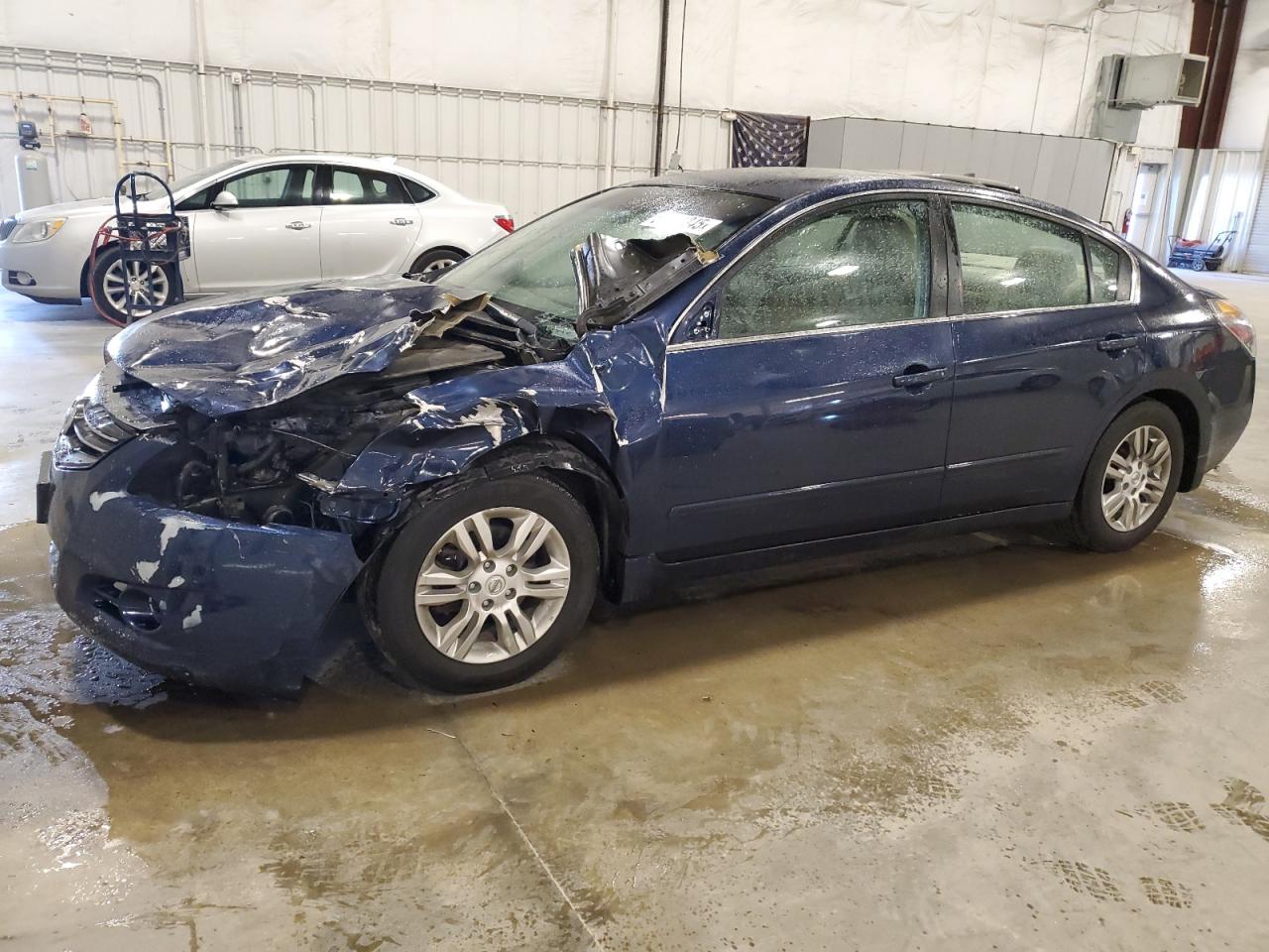 NISSAN ALTIMA BASE