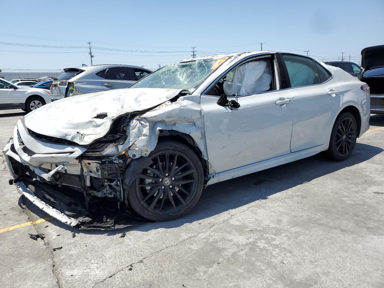 TOYOTA CAMRY XSE