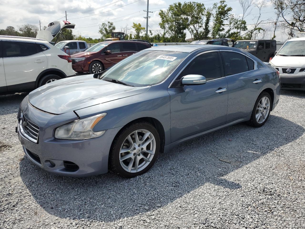 NISSAN MAXIMA S