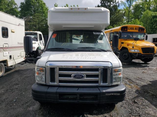 FORD ECONOLINE 2017 white cutaway gas 1FDEE3FS4HDC27483 photo #3