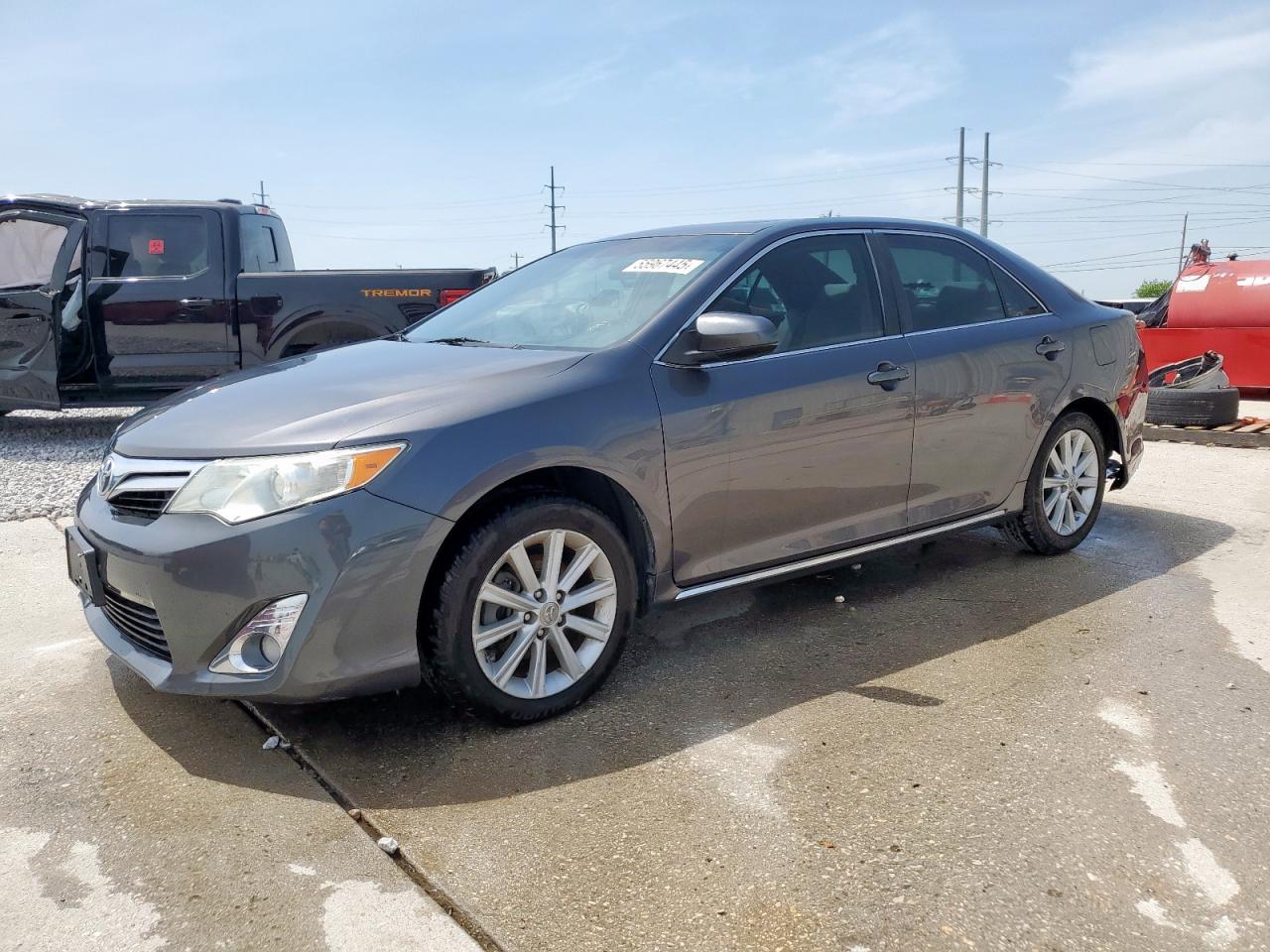 TOYOTA CAMRY BASE