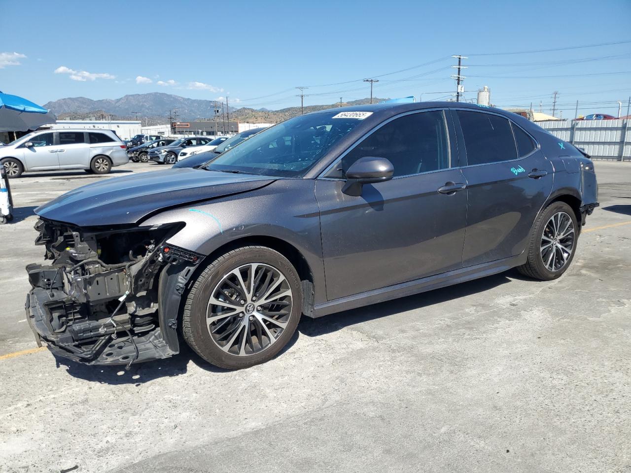 TOYOTA CAMRY SE