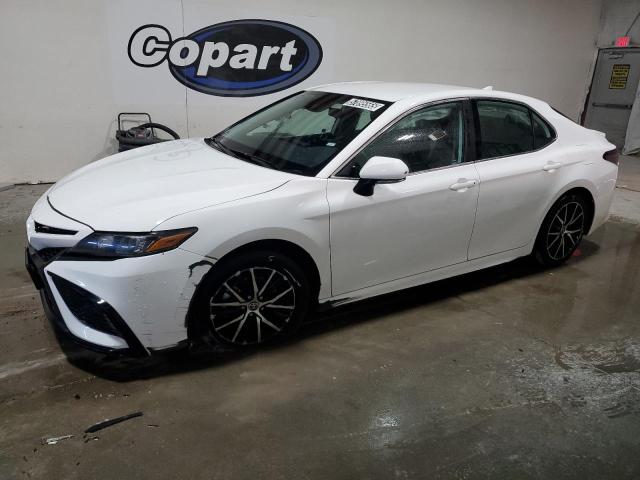 Vin: 4t1g11ak0ru844963, lot: 57895565, toyota camry se night shade 2024 img_1