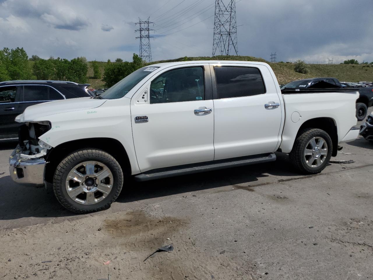 TOYOTA TUNDRA CREWMAX PLATINUM