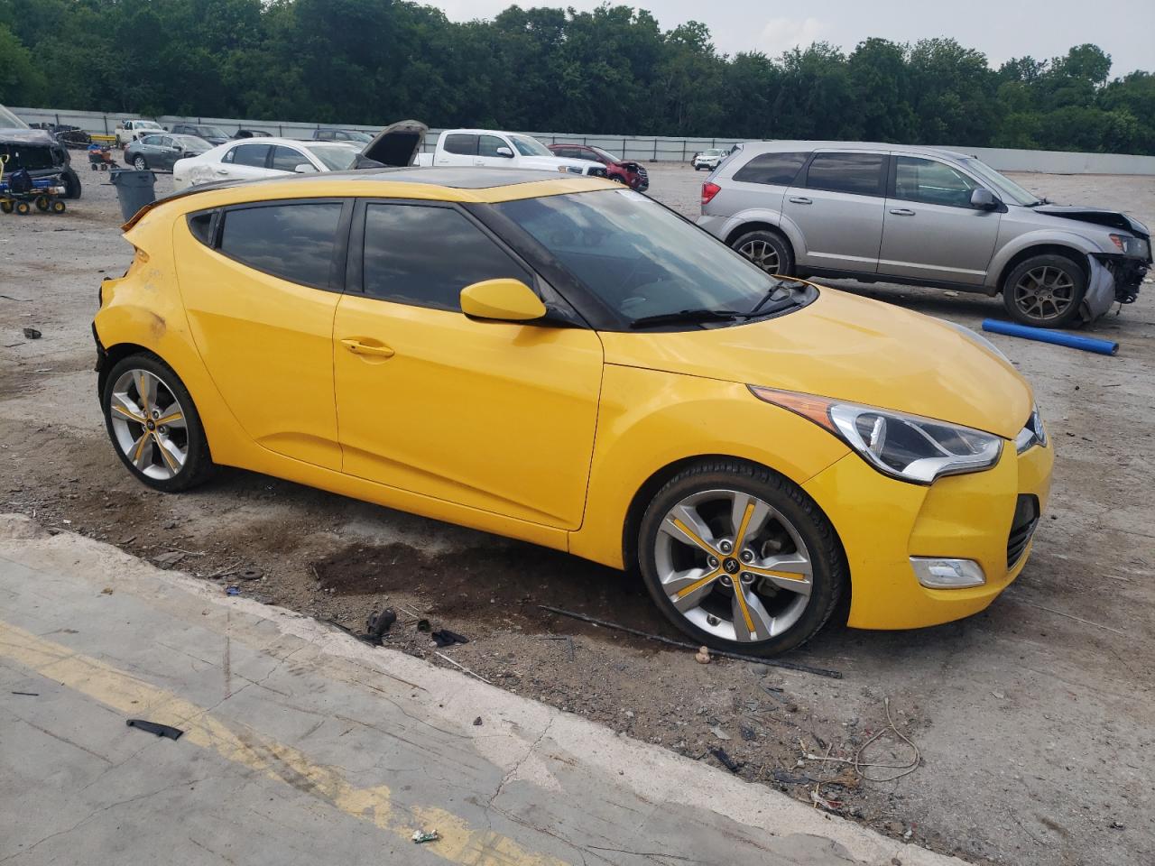 HYUNDAI VELOSTER
