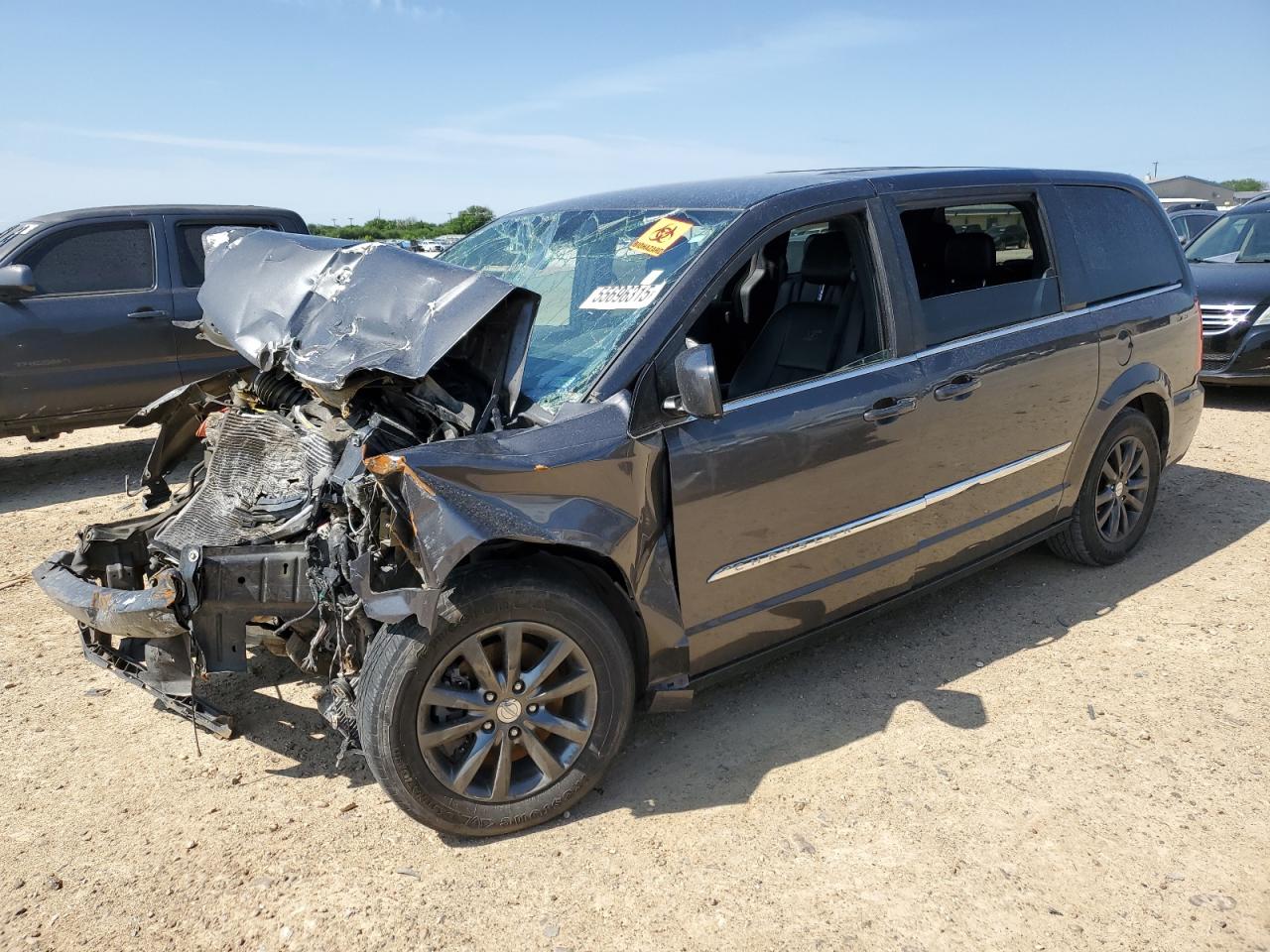 CHRYSLER TOWN & COUNTRY S