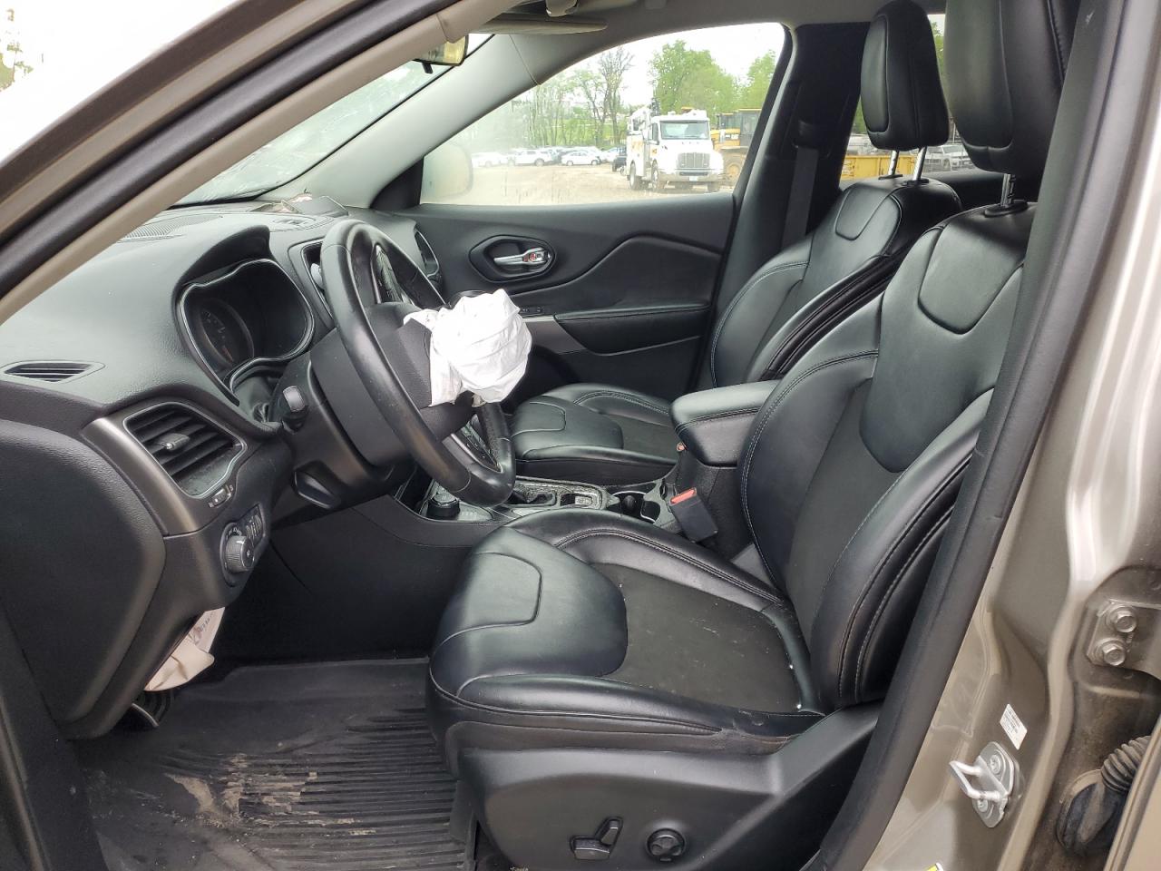 JEEP GRAND CHEROKEE LATITUDE PLUS