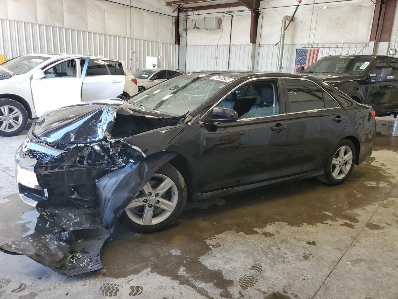 TOYOTA CAMRY BASE