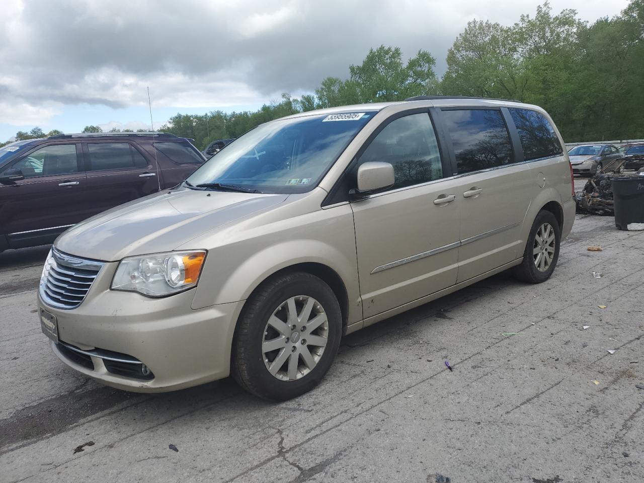 CHRYSLER TOWN & COUNTRY TOURING