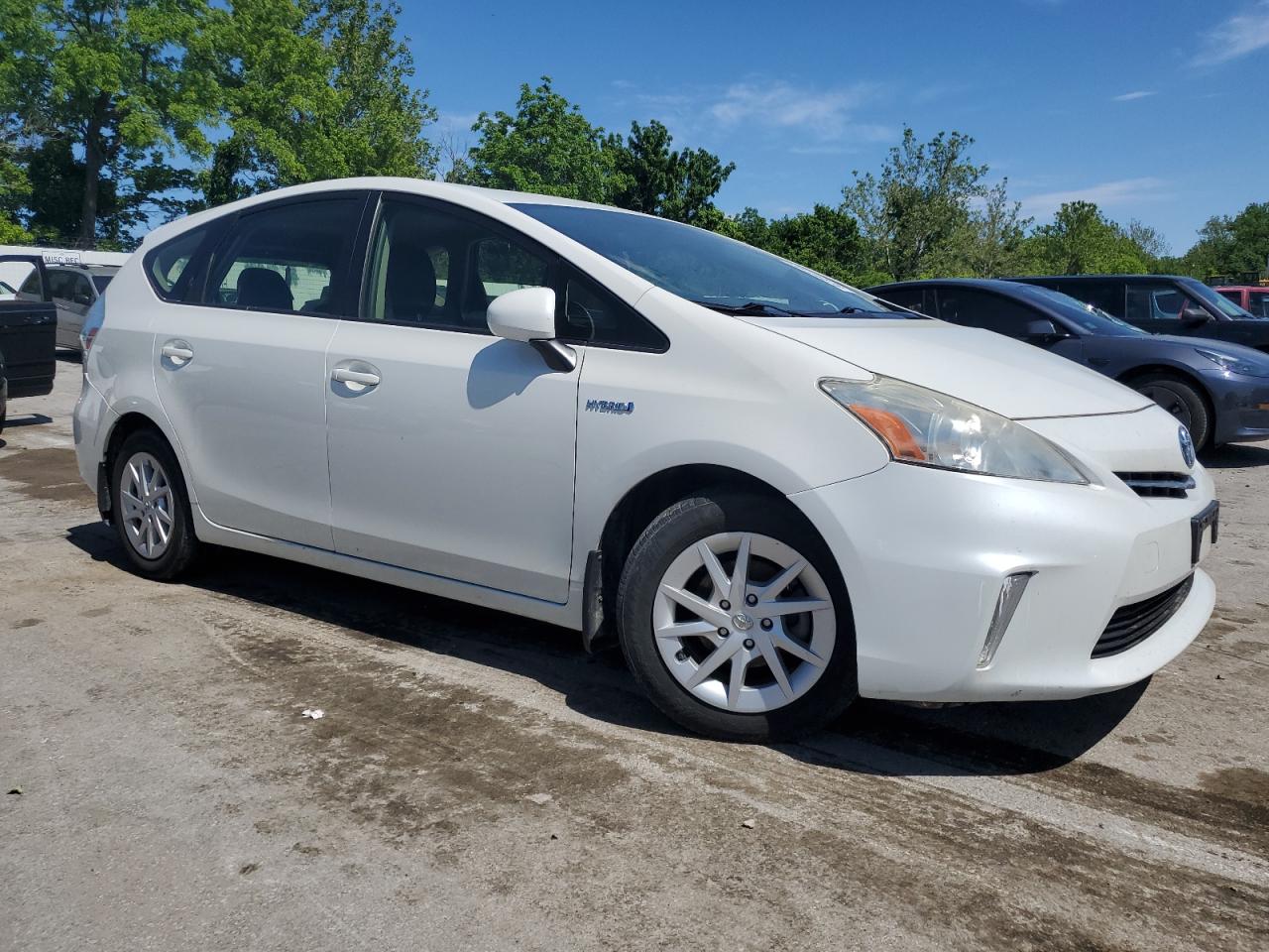 TOYOTA PRIUS V