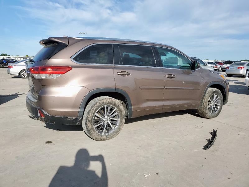 Vin: 5tdkzrfh4hs208438, lot: 57496255, toyota highlander se 20173