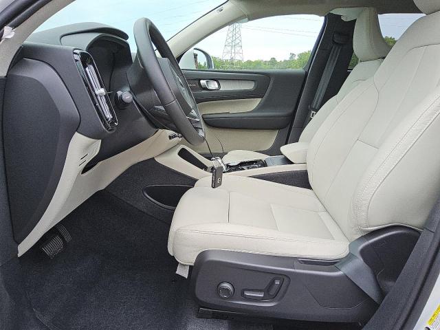 2024 VOLVO XC40 PLUS YV4L12UE8R2265355
