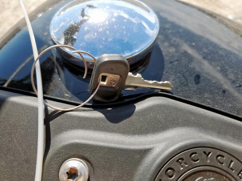 2025 INDIAN MOTORCYCLE CO. SCOUT BOBB 56KSBB765S3021253