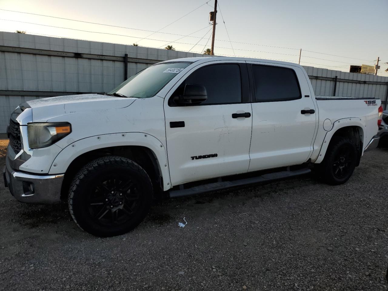 TOYOTA TUNDRA CREWMAX SR5