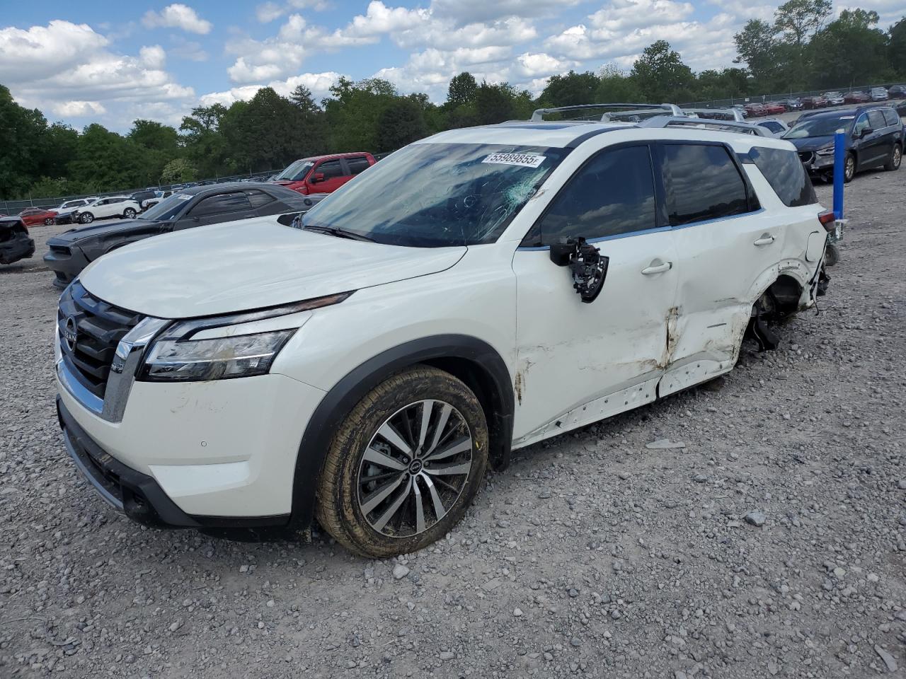 NISSAN PATHFINDER PLATINUM