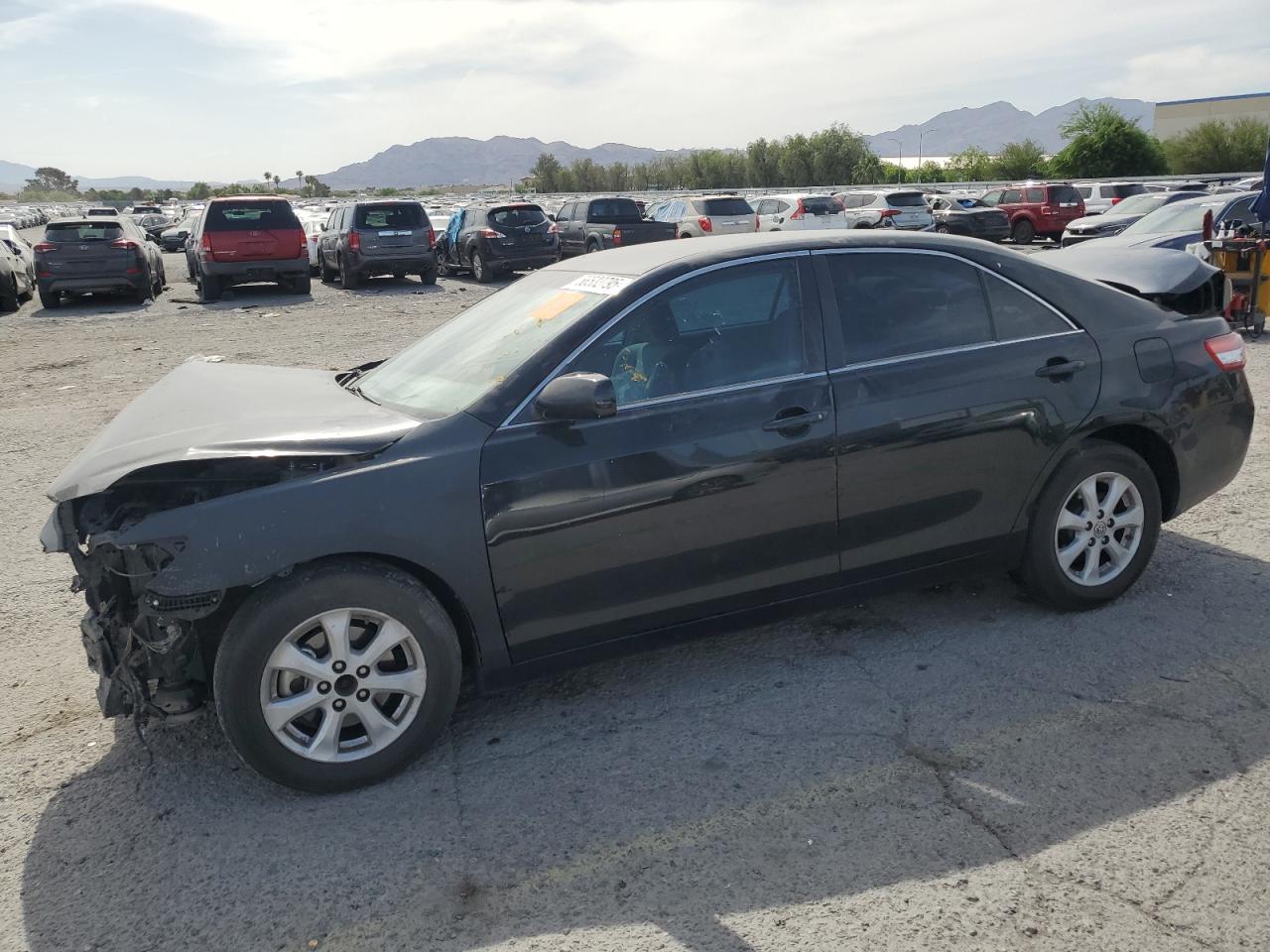TOYOTA CAMRY BASE