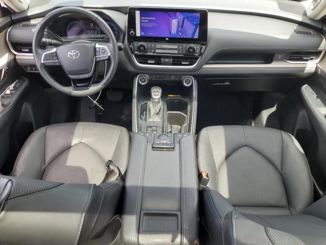 2024 TOYOTA GRAND HIGH 5TDAAAB5XRS038295