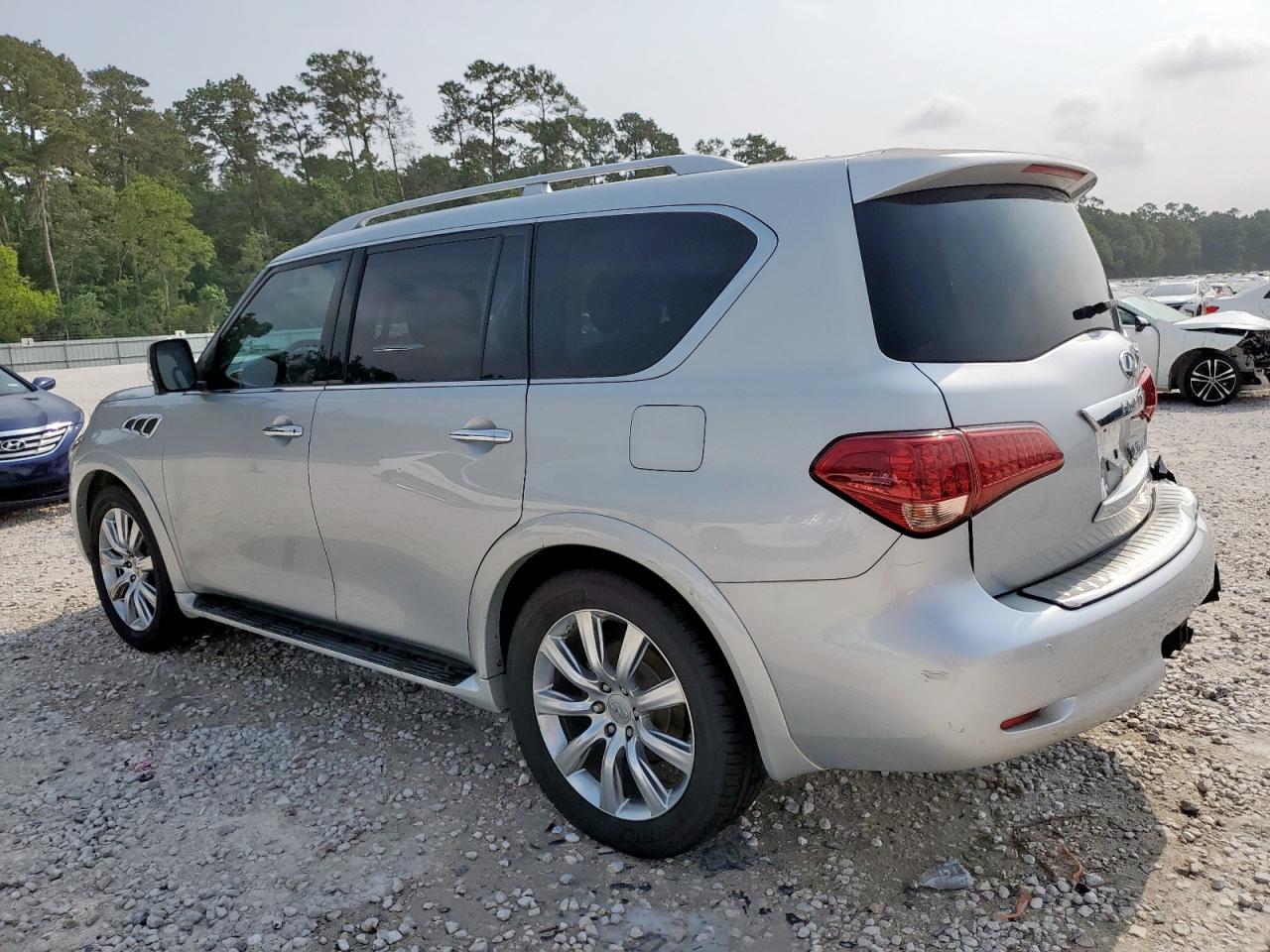 INFINITI QX56