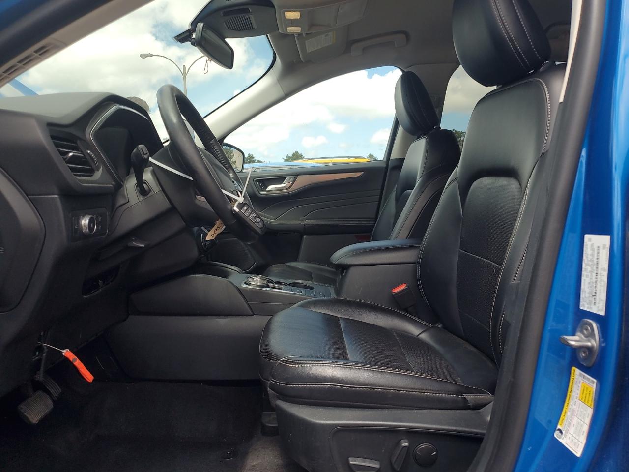 FORD ESCAPE TITANIUM