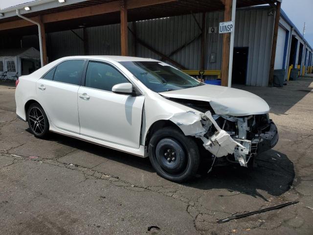 Vin: 4t1bf1fk3eu431644, lot: 59042695, toyota camry l 20144