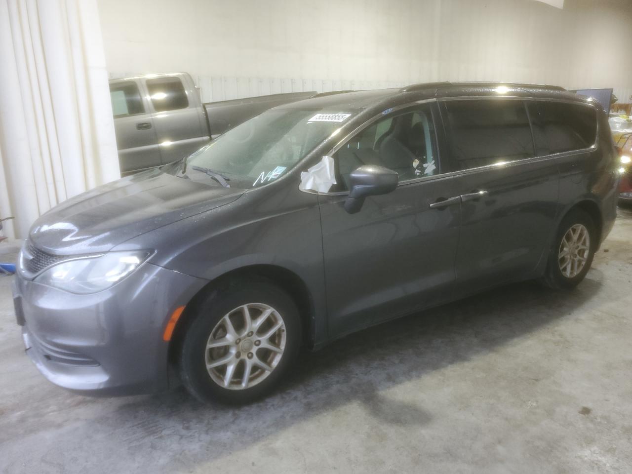  Salvage Chrysler Minivan
