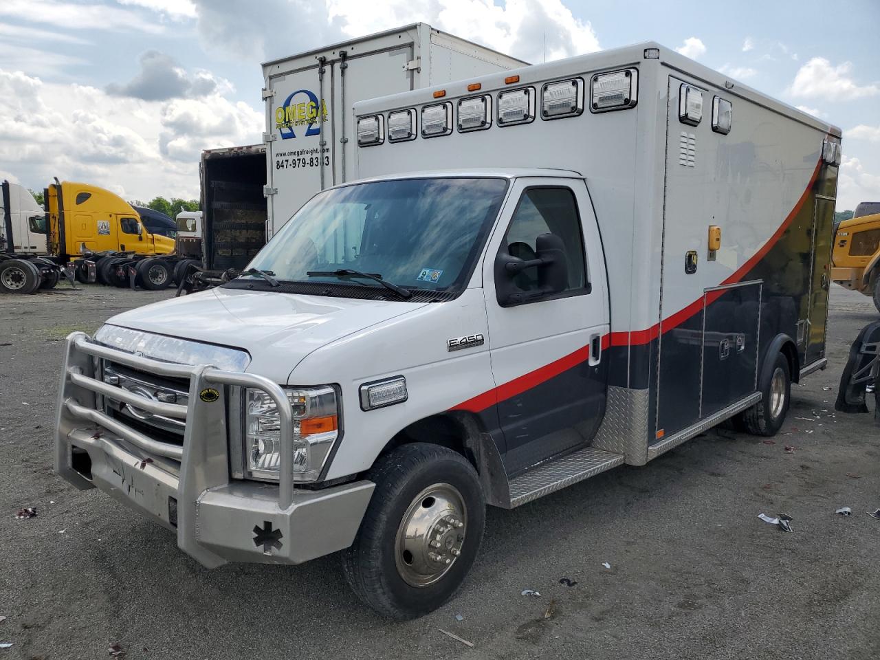 FORD ECONOLINE E450 SUPER DUTY CUTAWAY VAN