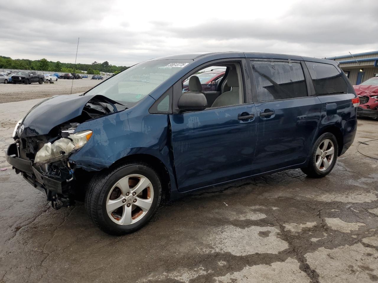 TOYOTA SIENNA