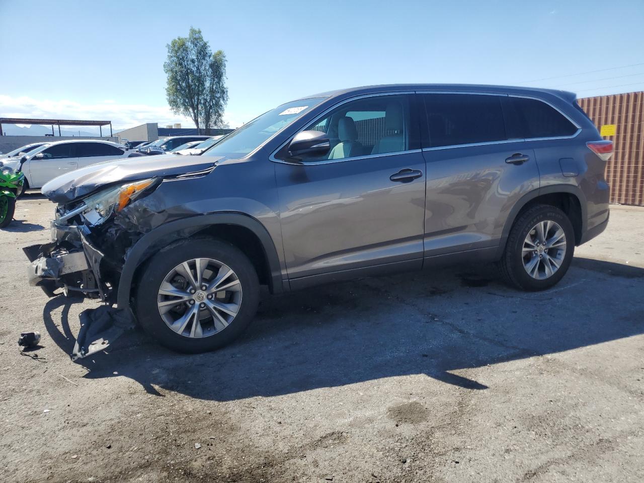 TOYOTA HIGHLANDER LE