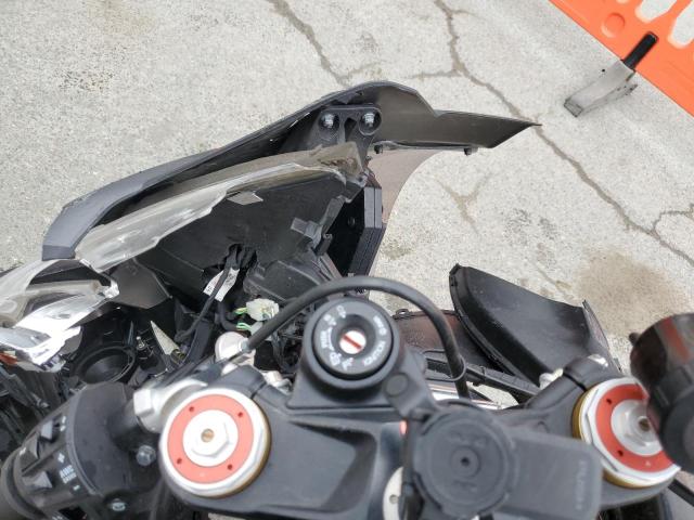2017 APRILIA RSV4 RR ZD4KEU000HS000800