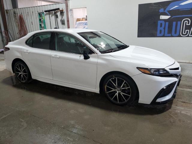 Vin: 4t1g11ak0ru844963, lot: 57895565, toyota camry se night shade 20244