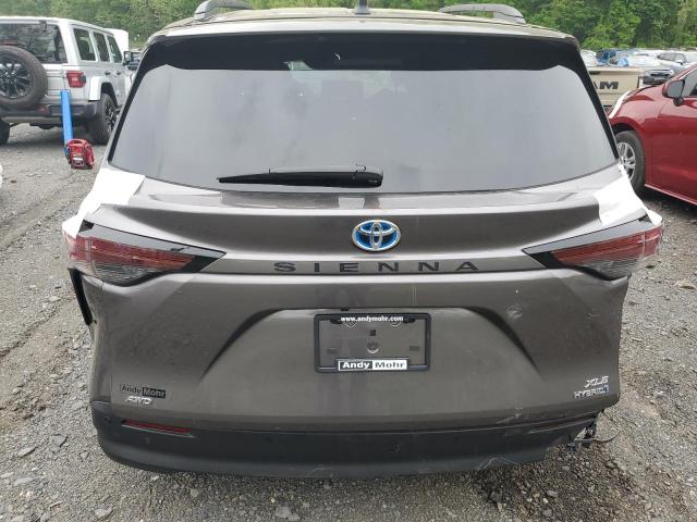 2024 TOYOTA SIENNA XLE 5TDJSKFC8RS134633