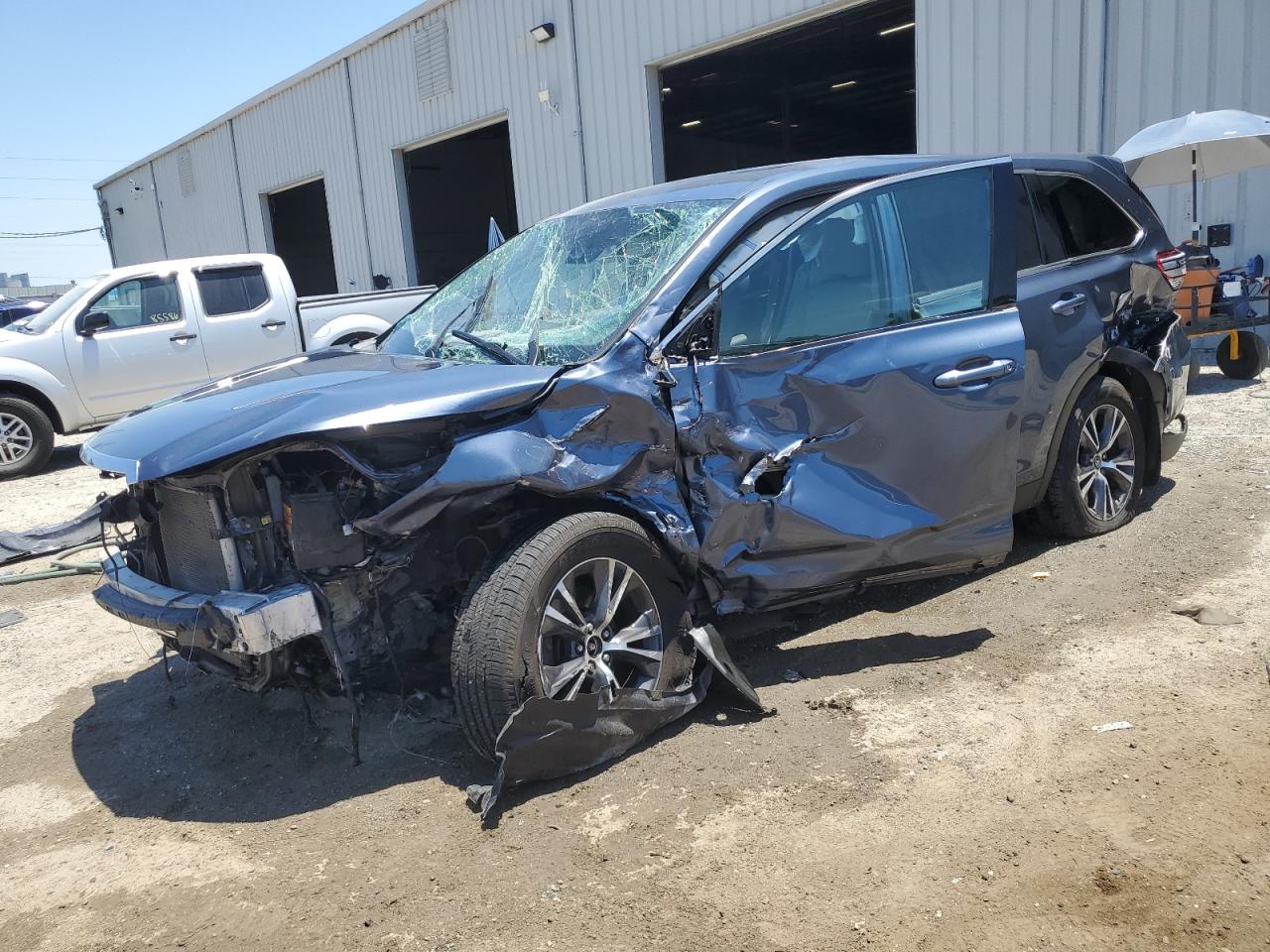 TOYOTA HIGHLANDER LE